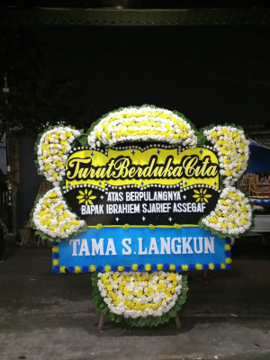 Papan Bunga Duka di Bontang Lestari